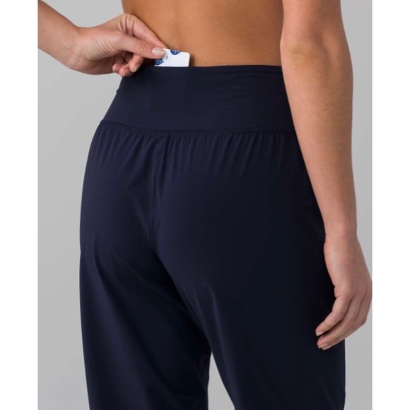 Lululemon Sun Setter Jogger Size 8 - Picture 3 of 8